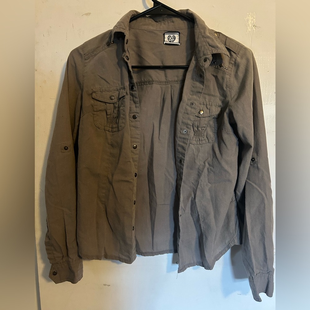 579 Vintage Button Up